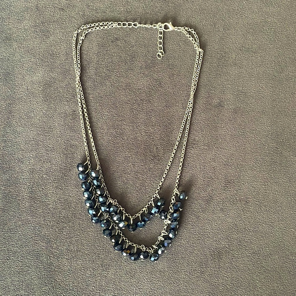 Double layered black necklace